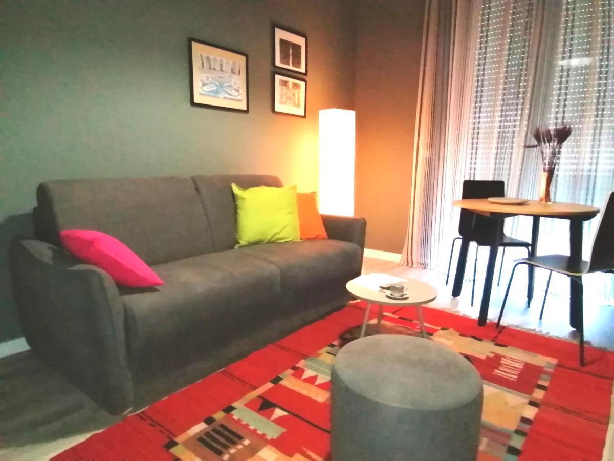 Inner City De Luxe Apartment Катания Экстерьер фото