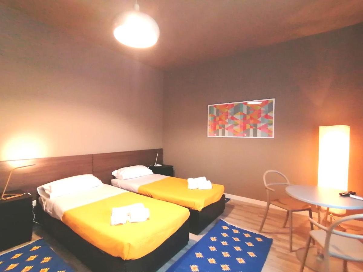 Inner City De Luxe Apartment Катания Экстерьер фото